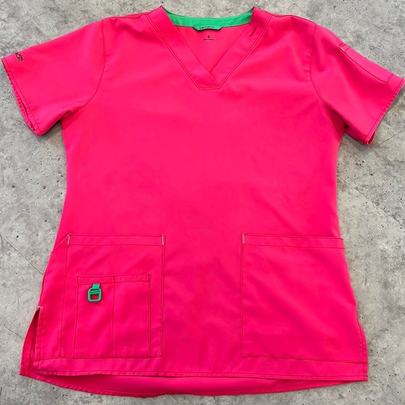 Carhartt size S force pink scrub top. - Picture 1 of 5